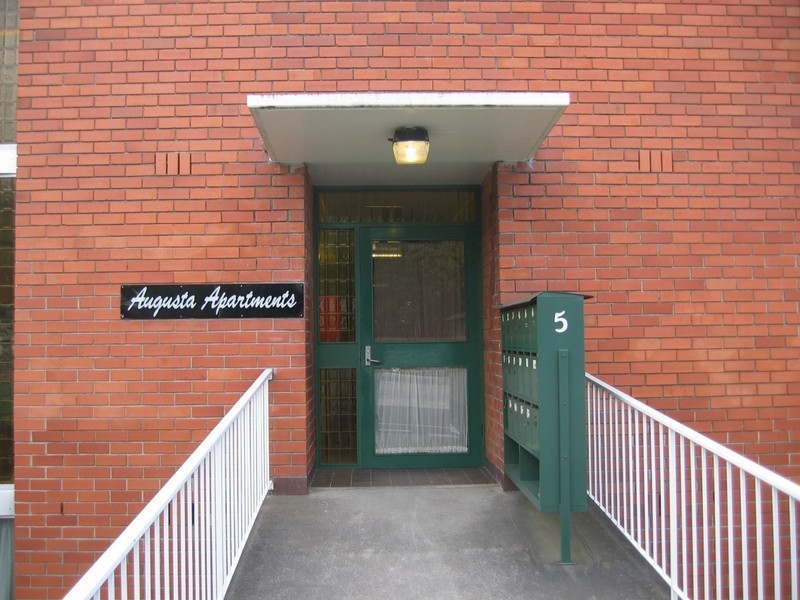 9/5 Augusta Road, Lenah Valley TAS 7008