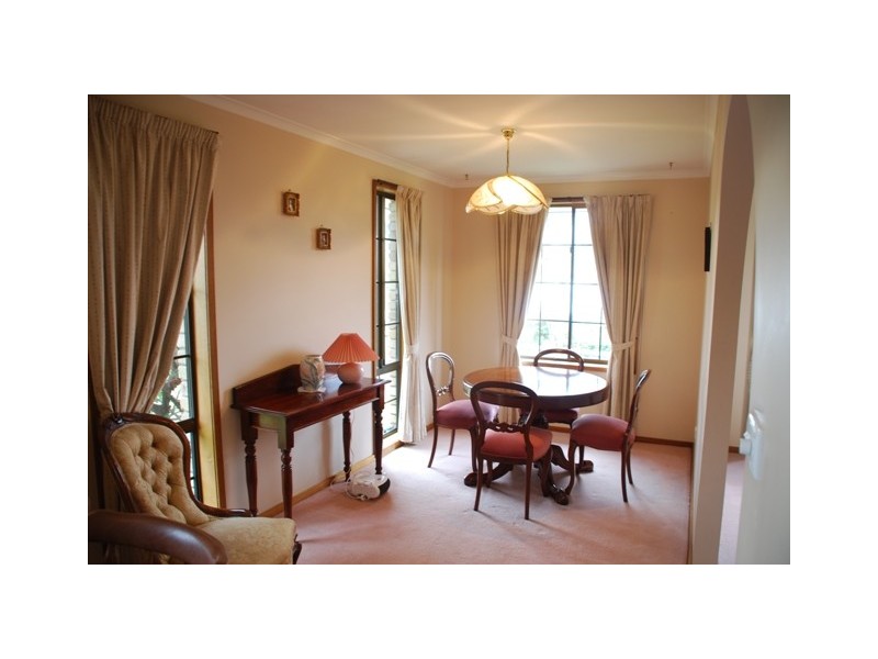 2/74 GIRRABONG ROAD, Lenah Valley TAS 7008