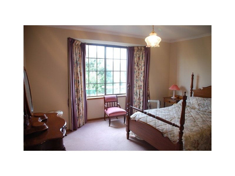 2/74 GIRRABONG ROAD, Lenah Valley TAS 7008