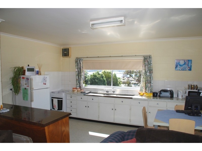 1/14 Weston Place, Montrose TAS 7010