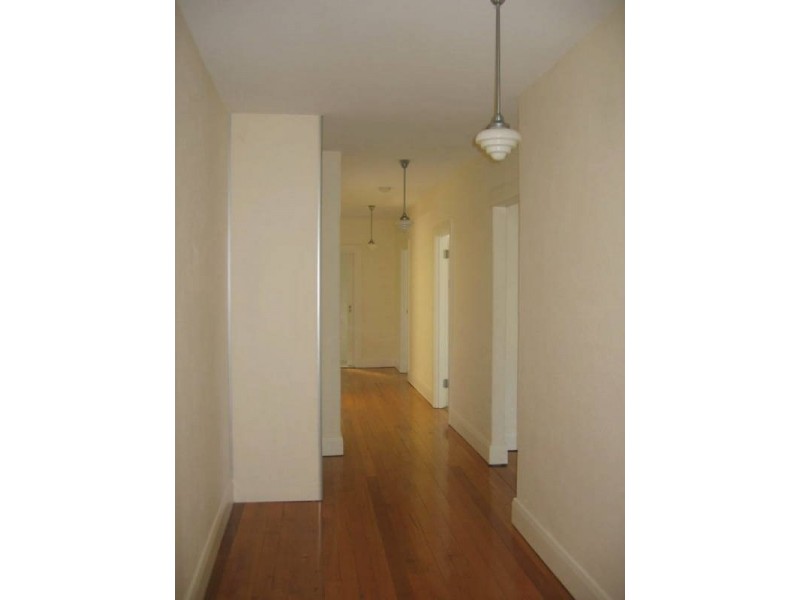 9 Lyndhurst Ave, North Hobart TAS 7000