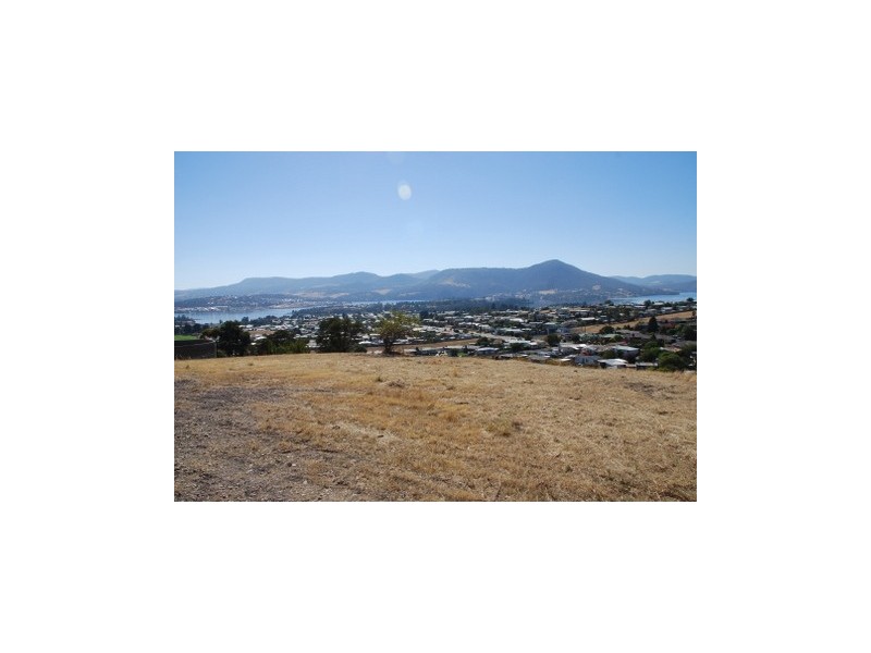 122 Branscombe Road, Claremont TAS 7011