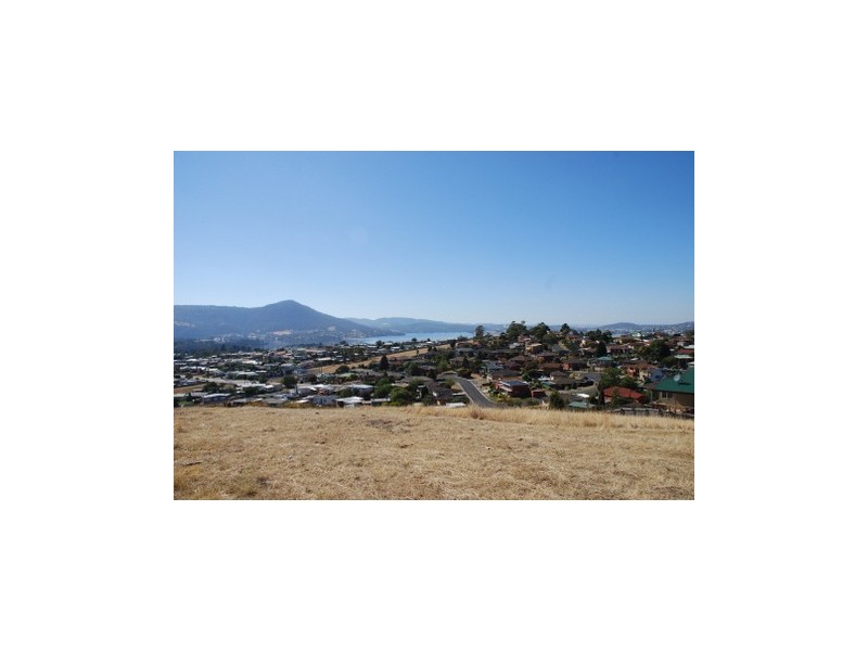 122 Branscombe Road, Claremont TAS 7011