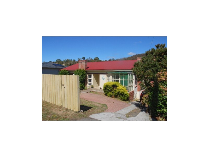 110 Gordons Hill Road, Lindisfarne TAS 7015