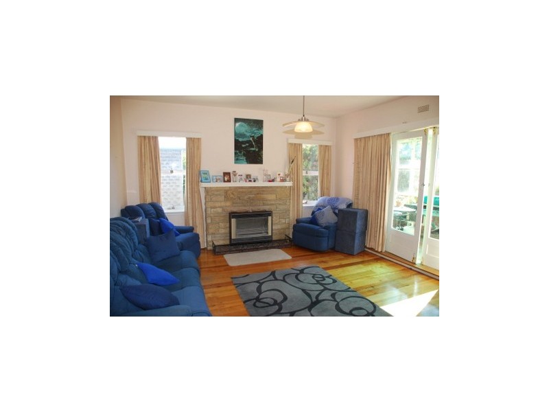 110 Gordons Hill Road, Lindisfarne TAS 7015
