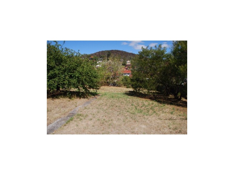 110 Gordons Hill Road, Lindisfarne TAS 7015