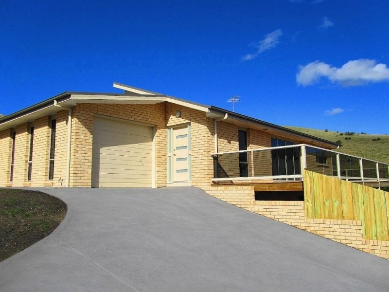 51 Spinnaker Drive, Tranmere TAS 7018