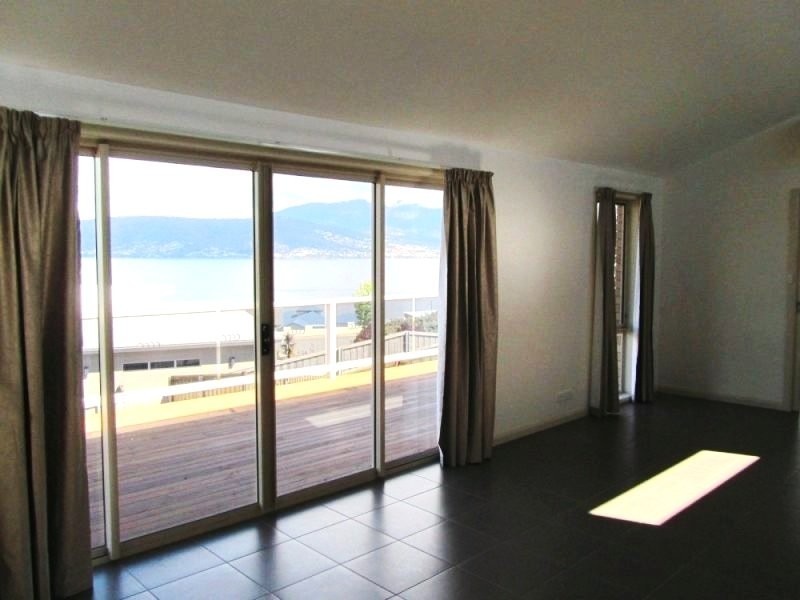 51 Spinnaker Drive, Tranmere TAS 7018