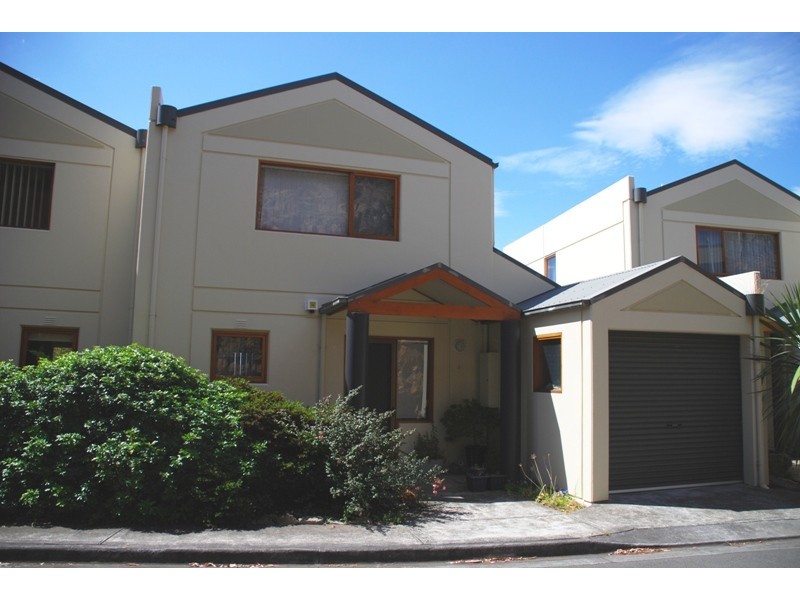 2/98 Arthur Street, West Hobart TAS 7000