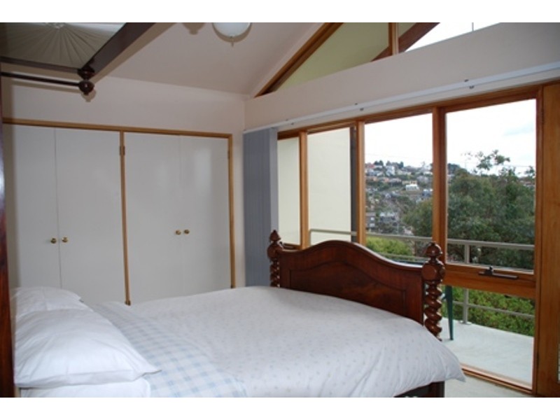 2/98 Arthur Street, West Hobart TAS 7000