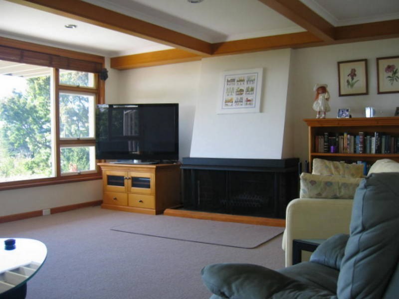 4 Vantona Road, Sandy Bay TAS 7005