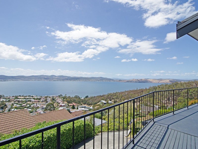 11 Kingsley Avenue, Sandy Bay TAS 7005