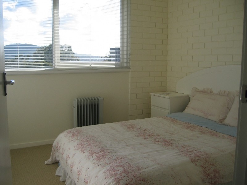 2/1 Dalkeith Court, Sandy Bay TAS 7005