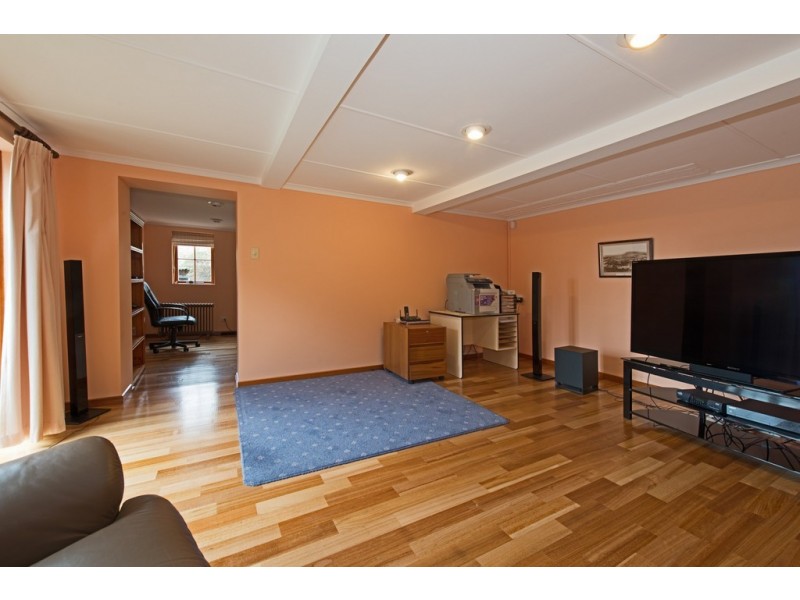 Mount Stuart TAS 7000