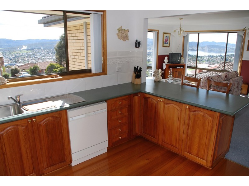 1/110 Amy Street, West Moonah TAS 7009