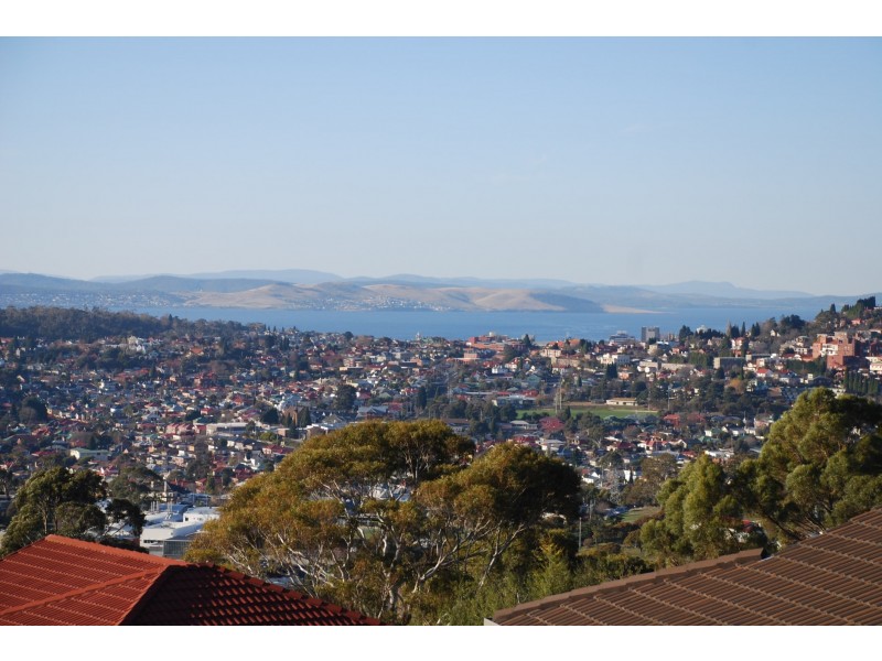 1/110 Amy Street, West Moonah TAS 7009