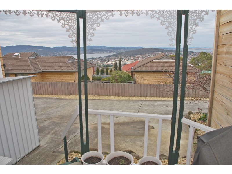 1/110 Amy Street, West Moonah TAS 7009