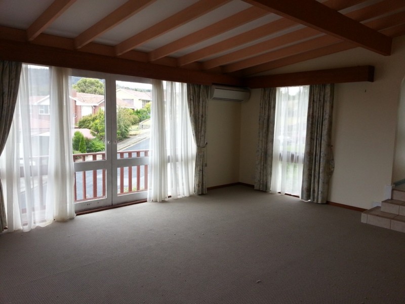 7 St Helens Street, Lindisfarne TAS 7015