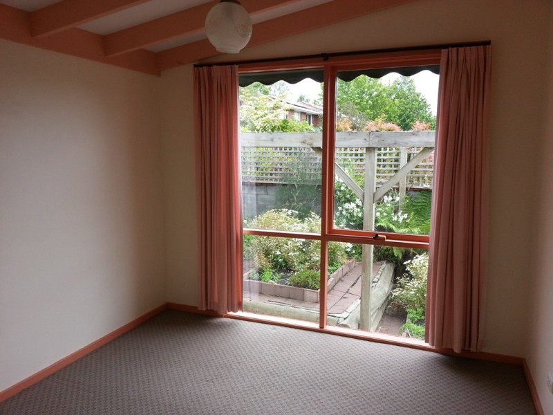 7 St Helens Street, Lindisfarne TAS 7015