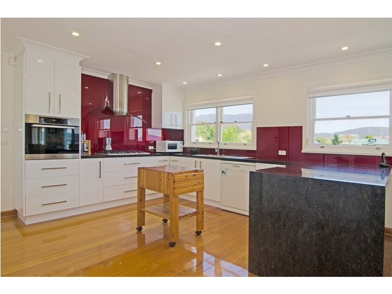 3 Quamby Avenue, Sandy Bay TAS 7005
