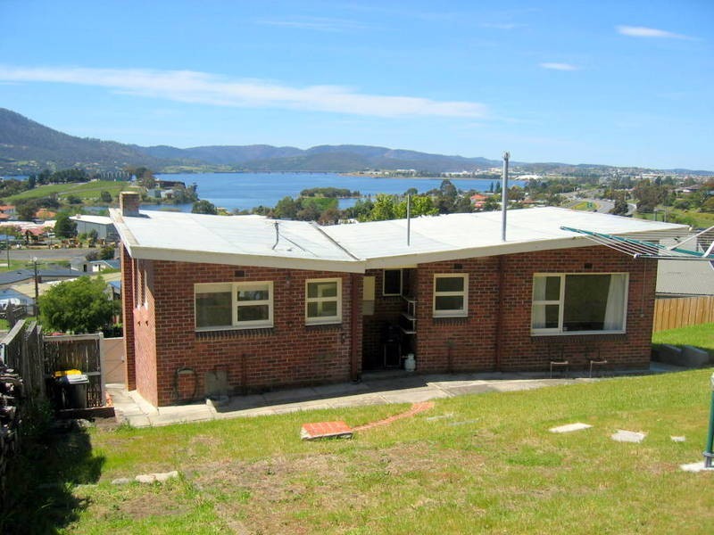 13 Kogarah Avenue, Berriedale TAS 7011