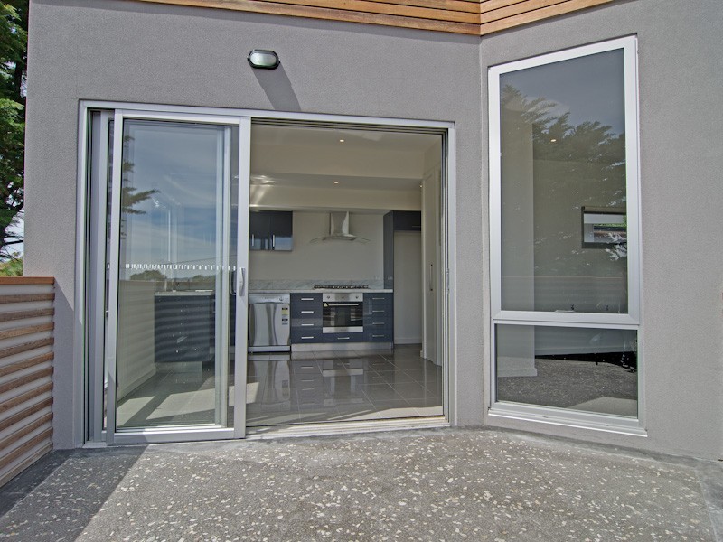 4/245 Churchill Avenue, Sandy Bay TAS 7005