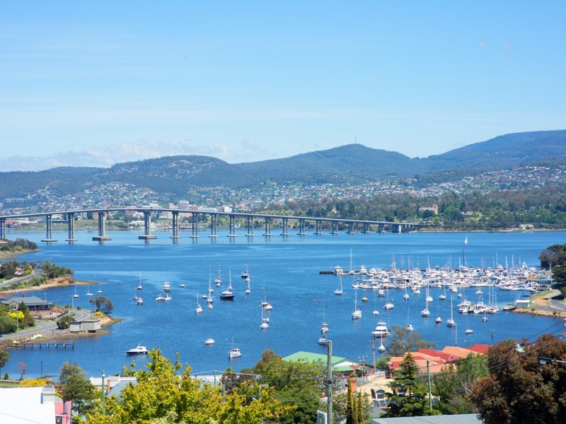 Lindisfarne TAS 7015