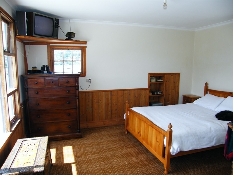 47 Gepp Parade, Derwent Park TAS 7009