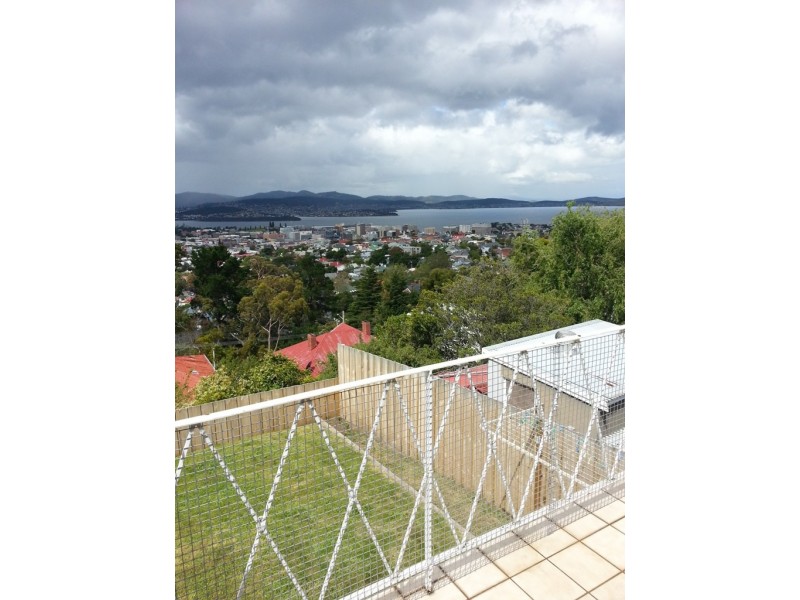 3/7 Kirval Court, West Hobart TAS 7000