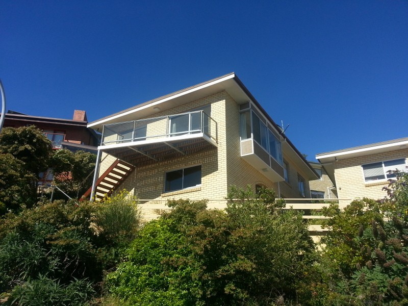 1/9 Capri Drive, Sandy Bay TAS 7005