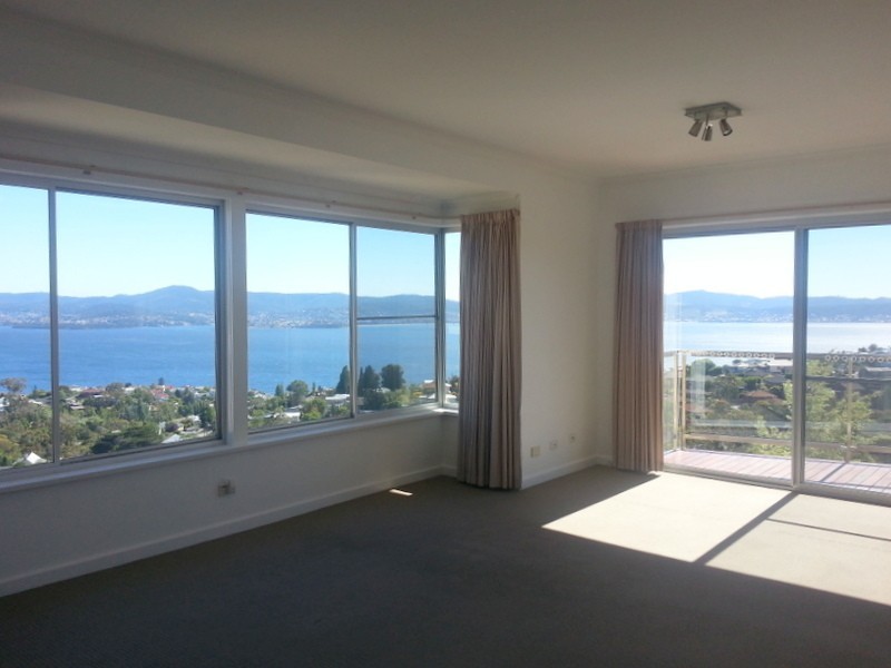 1/9 Capri Drive, Sandy Bay TAS 7005