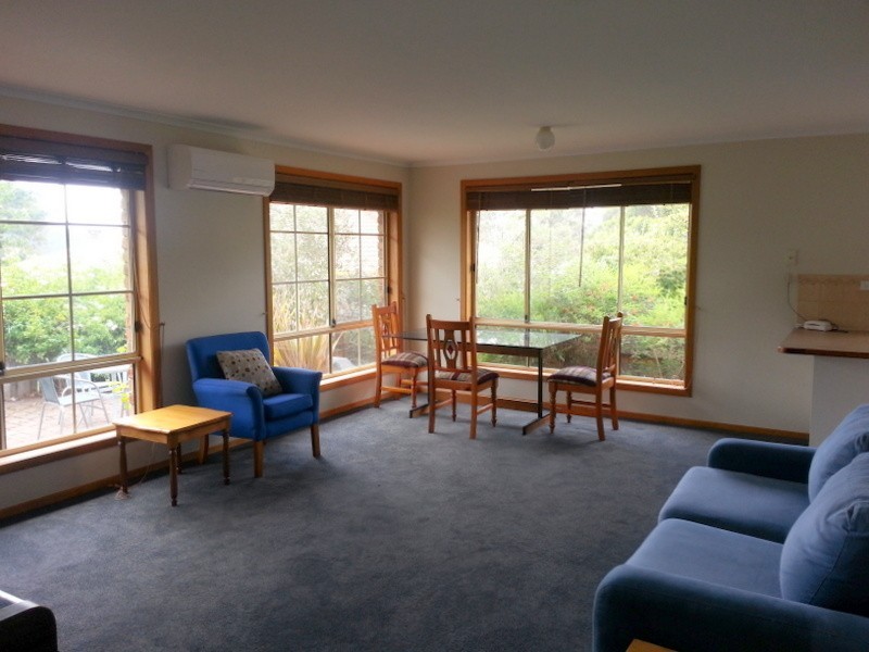 2/30 Saunders Crescent, South Hobart TAS 7004