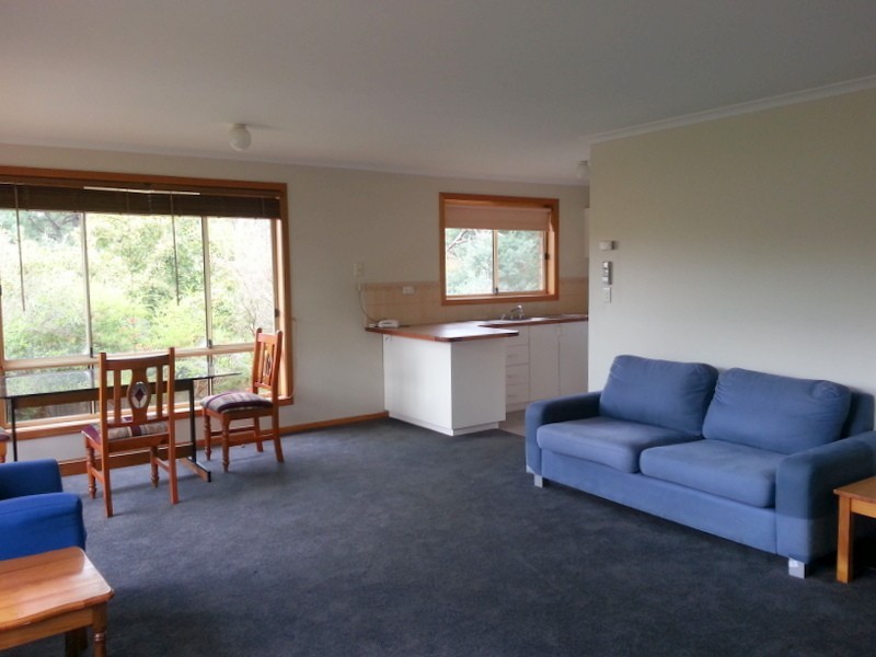 2/30 Saunders Crescent, South Hobart TAS 7004