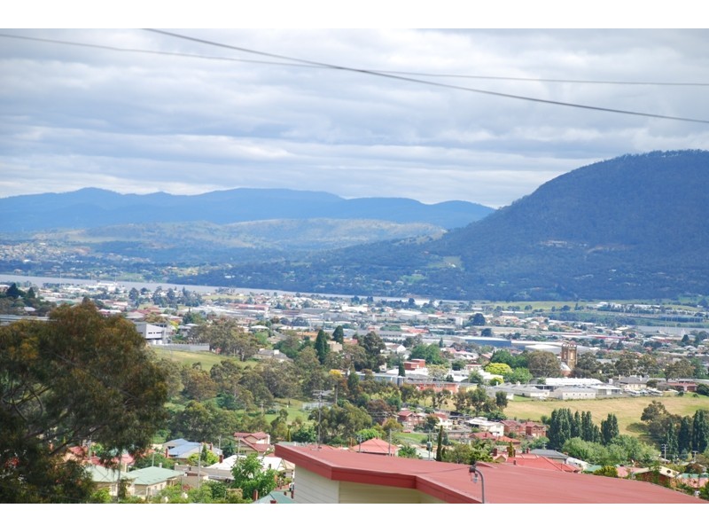 24 Ogilvie Street, Mount Stuart TAS 7000
