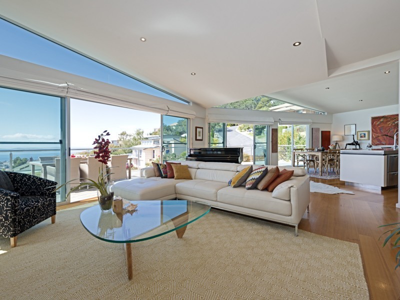 15 Fielding Drive, West Hobart TAS 7000