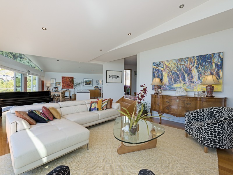 15 Fielding Drive, West Hobart TAS 7000