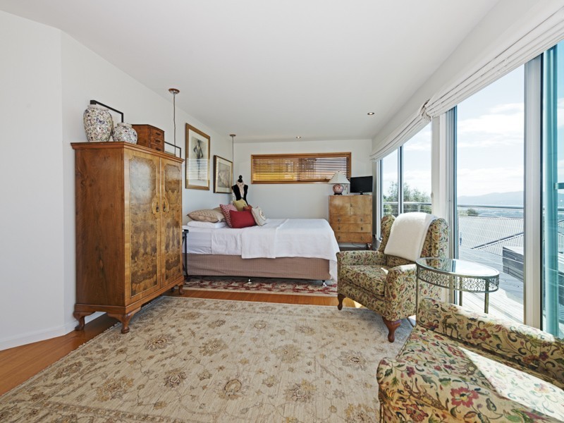 15 Fielding Drive, West Hobart TAS 7000