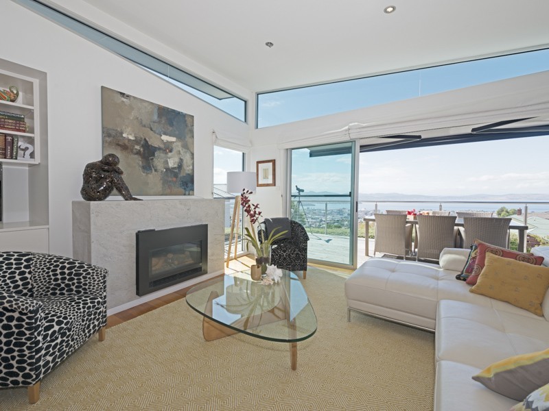 15 Fielding Drive, West Hobart TAS 7000