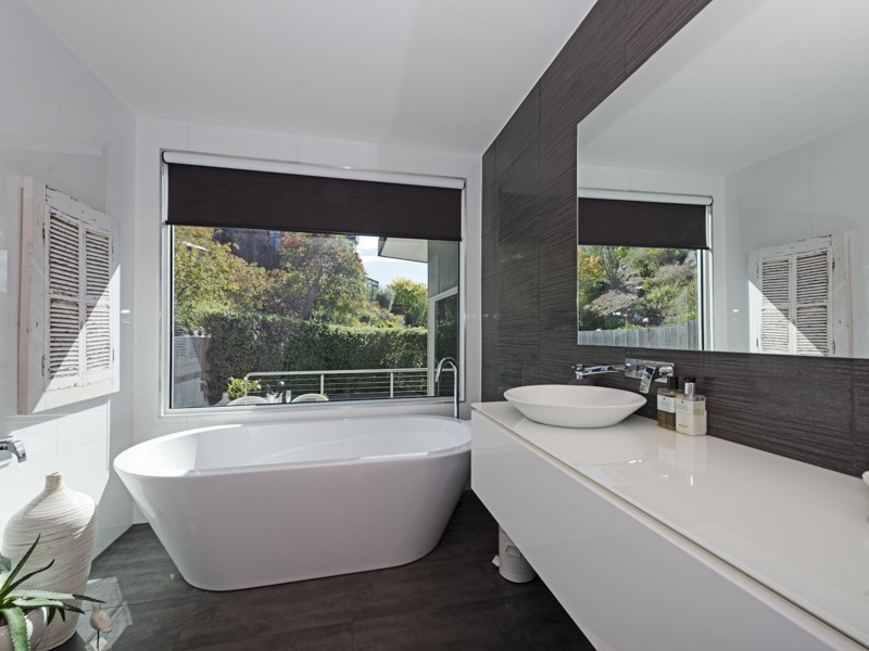 15 Fielding Drive, West Hobart TAS 7000