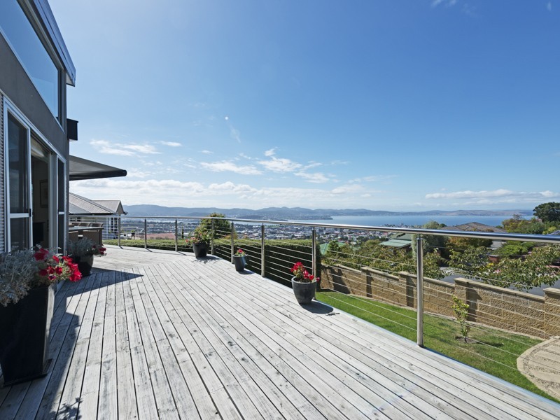 15 Fielding Drive, West Hobart TAS 7000