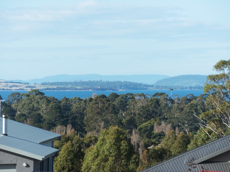 27 Malachi Drive, Kingston TAS 7050