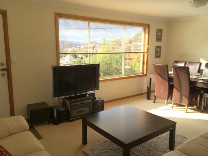 1/2 Jabez Crescent, Lenah Valley TAS 7008