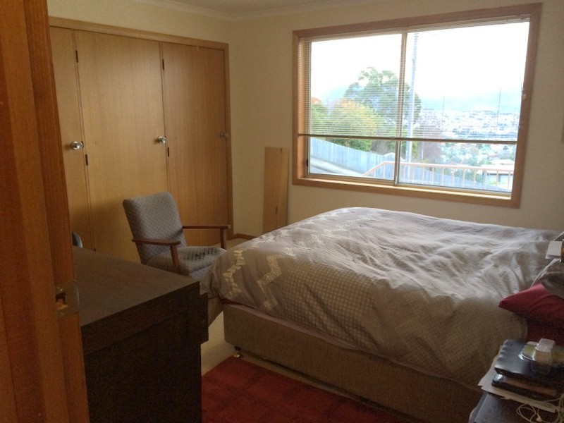 1/2 Jabez Crescent, Lenah Valley TAS 7008