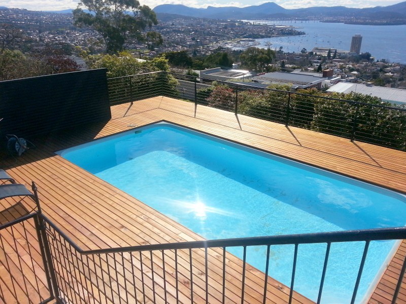 8 Birngana Avenue, Sandy Bay TAS 7005