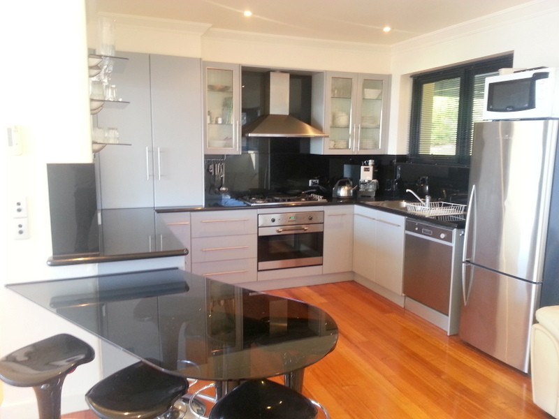 8 Birngana Avenue, Sandy Bay TAS 7005