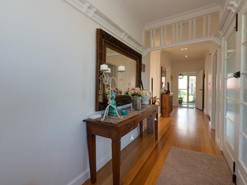 38 Esplanade, Lindisfarne TAS 7015