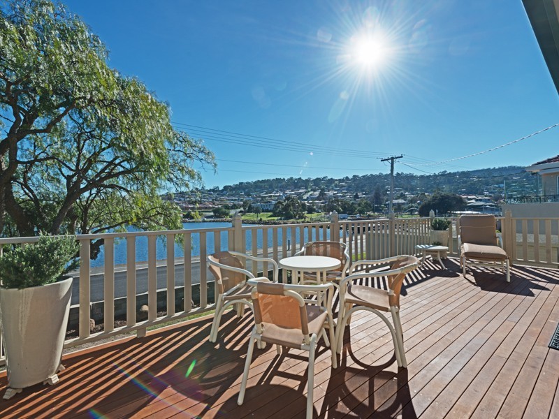 38 Esplanade, Lindisfarne TAS 7015
