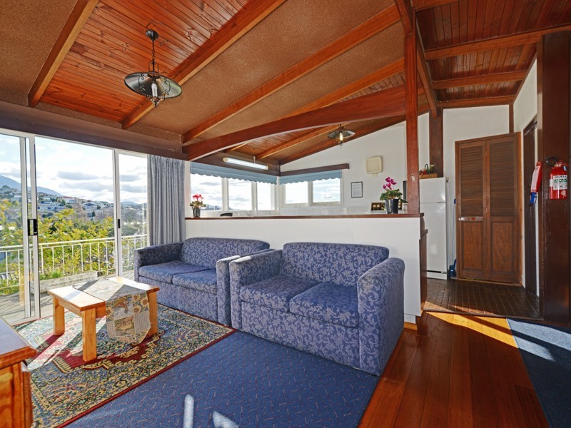 23 Wayne Avenue, Sandy Bay TAS 7005