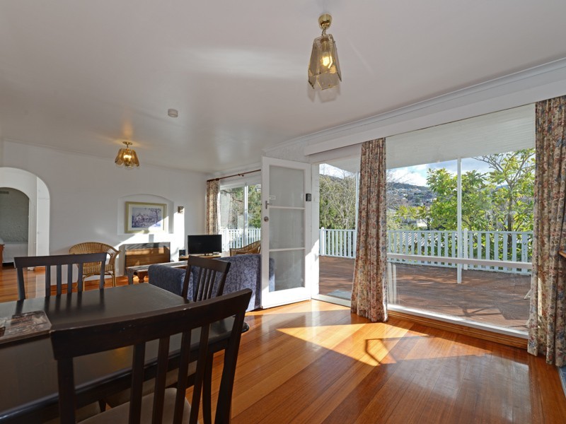 23 Wayne Avenue, Sandy Bay TAS 7005