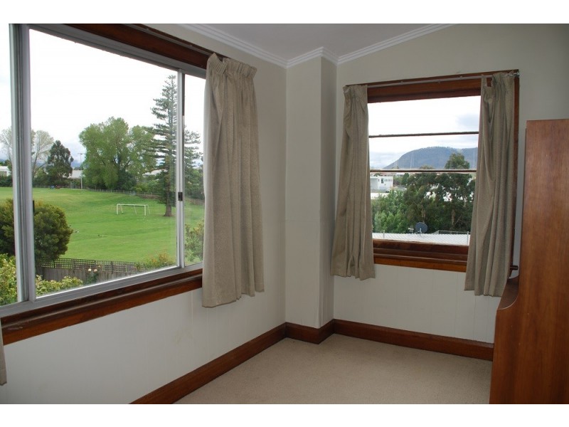 42 Tower Road, New Town TAS 7008